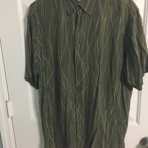 Men’s short sleeve Perry Ellis shirt
